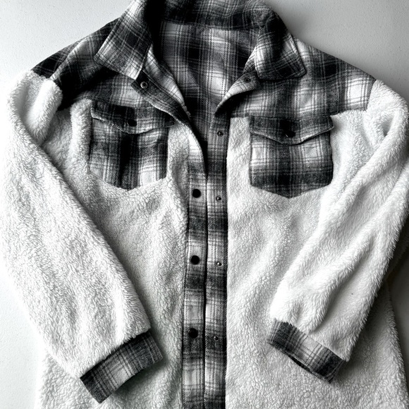 Jackets & Blazers - Snap-Up Sherpa Shacket | Size XL
